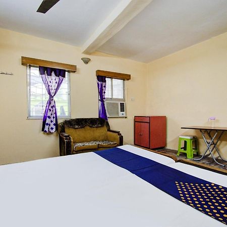 Spot On Dear Hotel Bara Bazar Exterior photo