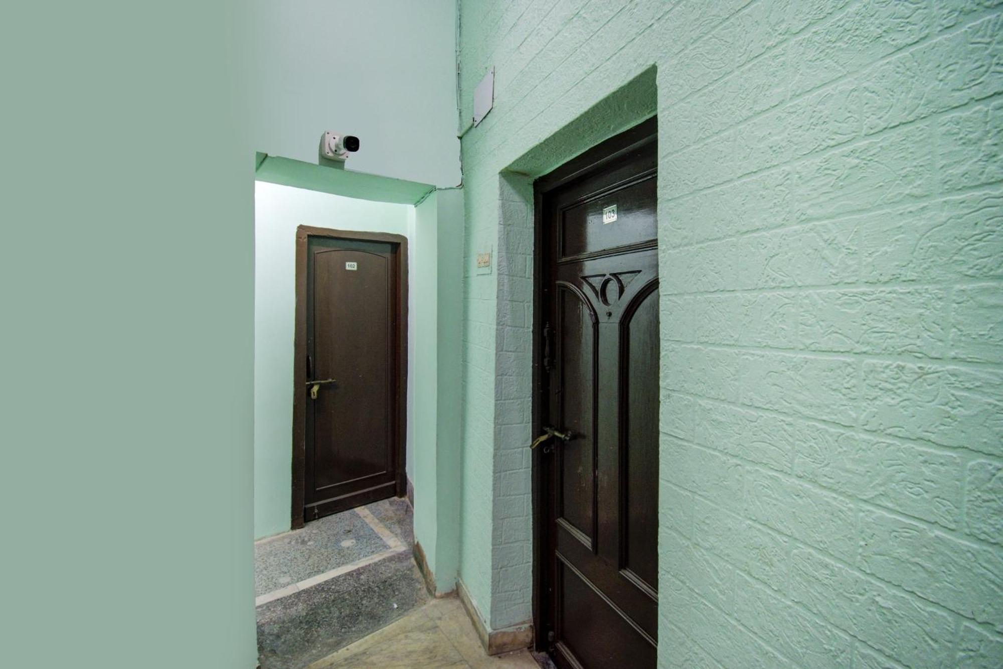 Spot On Dear Hotel Bara Bazar Exterior photo